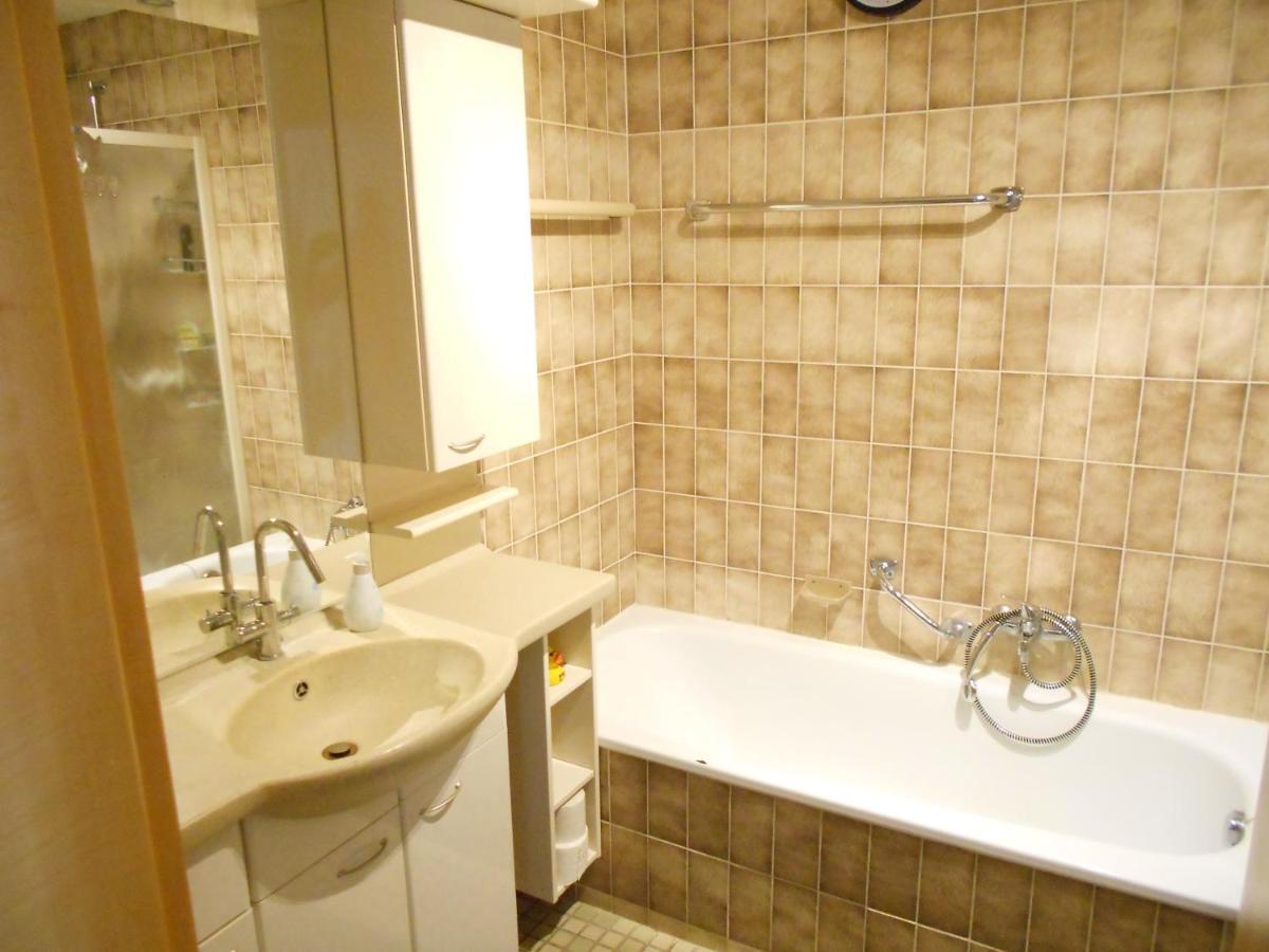 Grosses Zimmer Bad Kueche Wohnzimmer Terasse Garten Zentral Ruhig Landsberg am Lech Buitenkant foto