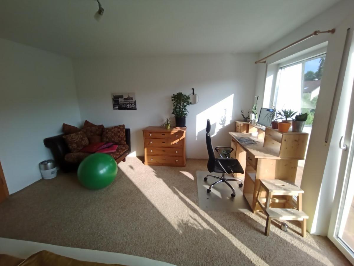 Grosses Zimmer Bad Kueche Wohnzimmer Terasse Garten Zentral Ruhig Landsberg am Lech Buitenkant foto