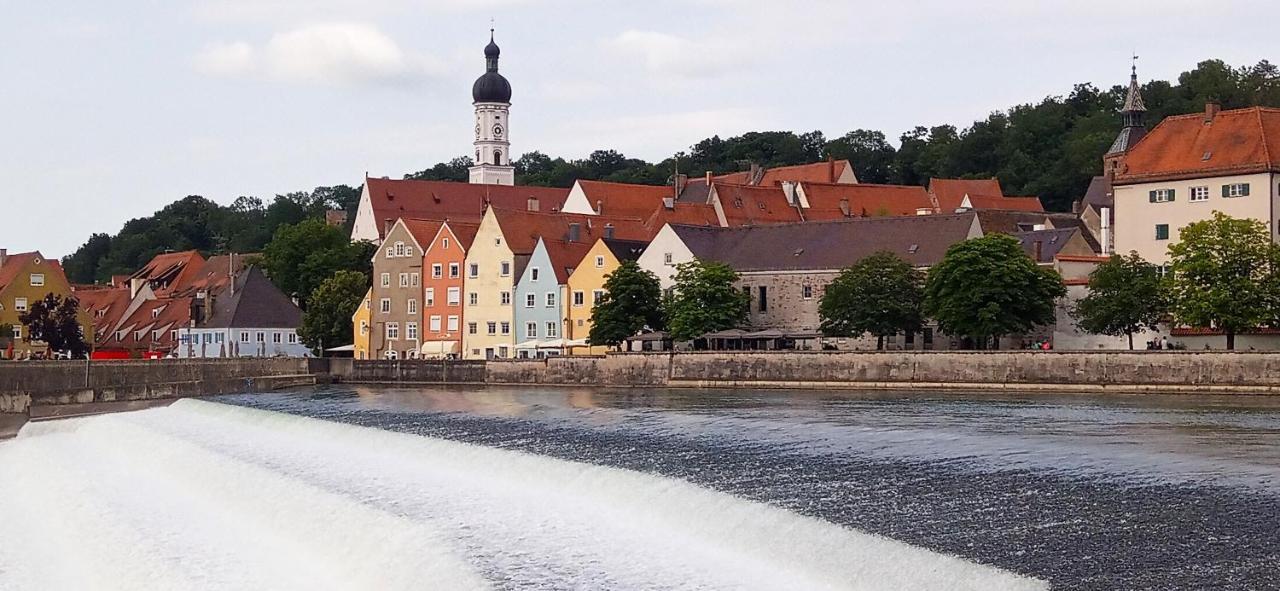Grosses Zimmer Bad Kueche Wohnzimmer Terasse Garten Zentral Ruhig Landsberg am Lech Buitenkant foto